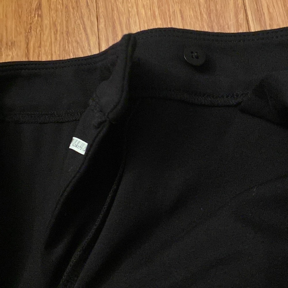 Eileen Fisher black women’s pants - size L - button closure - elastic back - Picture 7 of 11
